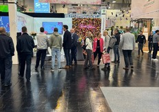 The busy stand of Flora Blumenimport und Handels eG