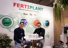 Wessel Heil of Floricultura paid a visit to Len van der Hoorn of Fertiplant