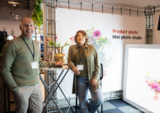 Ronald and Birgitta Schaafsma of MagicBOX "Your own photo studio for product photography" 
