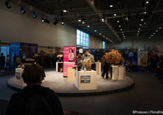 During the fair, florists from different countries displayed their skills