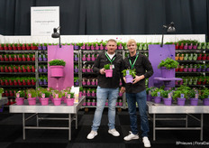 Sander and Matthijs from Colour Your Garden. The plants are always delivered in a matching colored pot.