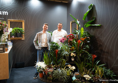 Representatives of Duijn-Hove and Vreugdenhil Bulbs & Plants