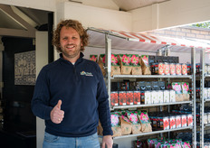 Gert from Frylink & Sons, exporter of flower bulbs directly for consumers. Amaryllis bulbs are sold directly at Keukenhof, while other bulbs can be selected here and are sent to customers worldwide in autumn.