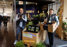 Daan Swart of Multi Tray and Steef van Schie of IQ Packaging show off Multi Tray's new NXT series.