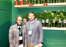 Filippo Pitrella and Jacopo Irmeni (Fora Toscana) with their plants we will soon enjoy spring again.