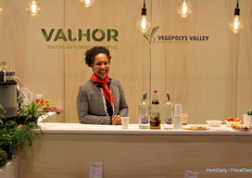 From the stand of (Valhor), all exhibitors from the pavilion ''Choose France" were provided with tasty drinks and snacks.