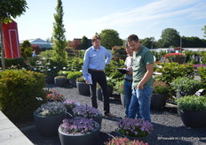 Vistors looking at the plants of Florensis.