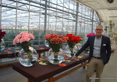 Marcel van Steekelenburg, sales manager at HilverdaKooij, told us about the presentation. The table covers were especially designed for the event.