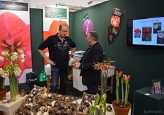 Fred Beekhuizen from SurePlants, together with amaryllis specialist Arie van Velden from Gebr. van Velden.
