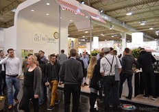 Florensis, last year winner of the prestigious 'Tuinbouw Ondernemerspijs' (a prize for most distinguished enterpreneur in The Netherlands), was award Grower of the Year in the category Youngplants at the AIPH.