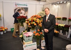 Wout Oor from Olij Breeding. Amongst others, the breeder presented a new variety: the Fire Rose (middle-front).