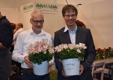 Anton and Thomas of Armada together with the new "Beauty Elegant Pink", available from week 22.