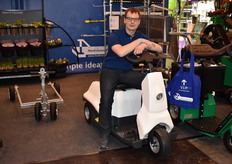 Victor Eijpen is ready for a ride with the Enova of Horti-innovations.