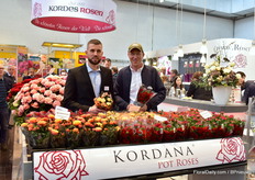 Wilhelm-Alexander Kordes of Kordes Rosen aned Gert Jensen of Rosa Danica presenting 5 new Kordana varieties. Three of the five varieties are red, because red is an important color for pot roses. Danish nursery Rosa Danica will soon put the first new varieties on the market.
