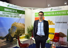 Tangu Dupas of  Florentaise, they supply peatfree substrates.