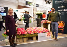 Wiebke Leuchten and Yusuf Kilic of Blütenpracht. They import flowers from Latin America.