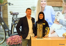 The winner of the prestigious International Grower of the Year Award, Gediflora, shook a lot of hands after winning on Tuesday evening. Pictured here are David Daenens and Elien Pieters