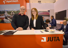 Raduvan Kremlicka and Jana Mackova with Juta showing their compostable ground cover