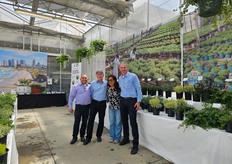 The team of Hishtil with Susan Loui. 