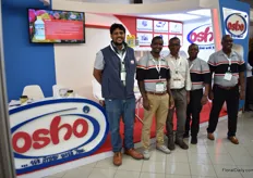 Team of Osho with Palani Muthaiah of PJ Dave Flora. Osho is a Kenyan company producing a wide range of biological products for the flori- and agriculture industry. They serve the East African industry and celebrated their 30th anniversary last month. More on this company later on FloralDaily.