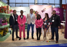 The team of Paardekooper, Vaselife and Tessara promoting sustainable packaging solutions.