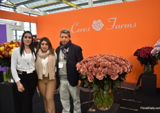 The team of Ceres Farms. This Ecuadorian rose grower grows on more than 50 ha and are specialized in tinted roses, as you can see in the picture.