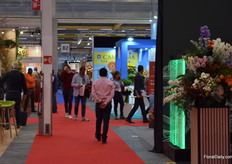 All the days, here were quite some people in the aisles.