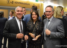 Mike Rimland with his wife Sandra of Costa Farms, together with Roger Bottomley of FCI