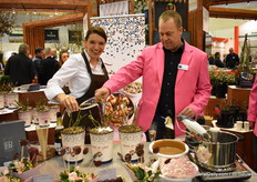 Eveline Wild baptizes together with Frank Coenders of Pheno Geno the edible rose Eveline Wild in the series 'Taste of Love'