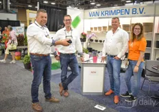 Marco Wilschut & Jorg Swagemakers with Van Krimpen are showing the new water cup to Martin & Kim Stolze with Martin Stolze.