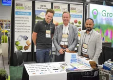 Wim Roosen & Siby Joseph with Dutch Plantin were of course present, but this year they also brought Jake Houweling (left). He takes care of the joint-venture that was formed earlier this year by Houweling Horticulture and Dutch Plantin, to provide more service to North American growers:https://www.hortidaily.com/article/9076205/dutch-plantin-and-houweling-join-forces-in-canada/ 