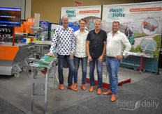 It's nice that the Martin Stolze team was there and that we made this nice photo of Peter Bos, Peter Bos jr, Paul van der Wielen and Martin Stolze - but what everybody really wants to know is the secret of the shoes... so here we go.....
