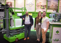 A celebrate week for Saber Miresmaille with Ecoation. The company has seen remarkable growth and is currently delivering their first commercial machines to the North American market. Read more about it here. In the photo with Trudy & Peter Martens.