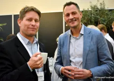 Paul Burton of Flower Hub and Dennis van der Lubbe of the Flower Council of Holland enjoying a cup of coffee before the panel