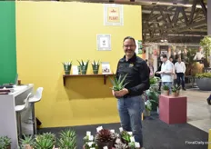 Jacco Huibers of Amigo Plant with their new Aloe Medivera, a variety selected by the organization of the fair as novelty.  