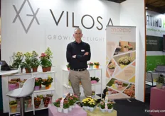 Loek Ammerlaan of Vilosa presented their kalanchoes, including Mozaic, a kalanchoe that changes color in the sun in the summer.
