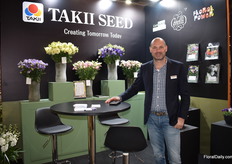Antoine Groot of Takii Europe presenting their Corelli lisianthus, Matthiola, Canna Canova varieties.
