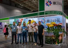 Wang LinHu and Jackson of Metazet Formflex and Mao Liu, Van der Knaap, were present together with their partners of Lijiang Caima Flowers, known for their Calla production and trade in China.