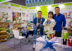 William Zheng, Sammi Kuang, Eric Zheng, with EGS, Offering spagnum moss mainly for the Japanese, and US markets