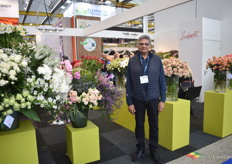 Narendra Patil of Subati Flowers, presenting their large assortment of spray roses and summer flowers.