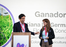 Tatiana de German Ribon received a Next Gen prize from Asocolflores