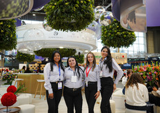 The girls from Elite Flower Group