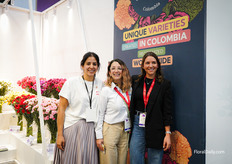 Three of the young women behind Dianthus Land Colombia