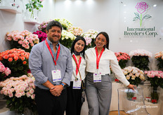 Juan Carlos Acosta Duarte, Laura Alejandra Medina and Jenifer Stefania Velasco Loor from EG Hill