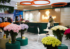 the Flores Verdes booth