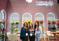 Maria Luisa Posada Olarte, Alexandra Jimenez and Sara Maria Garcia Ocampo from Flores de la Campina