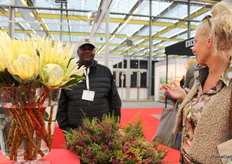 Joan Mafusire, Bloemen Direct talking to Ans van Haaster, AVHD