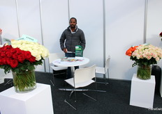 Elias Derbew of Roshanara Roses from Ethiopia