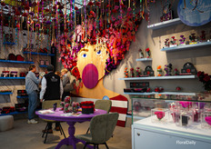 The colorful Roseamor booth