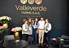 Monica Madera, Arq. Katherine Herdoiza, Valentina Cantillana, Ignacia Cantillana and Tatiana Yakouchenkova from Alkavat Valle Verde. According to the team they are at the highest altitude (3200m), resulting in brighter colors, thicker stems